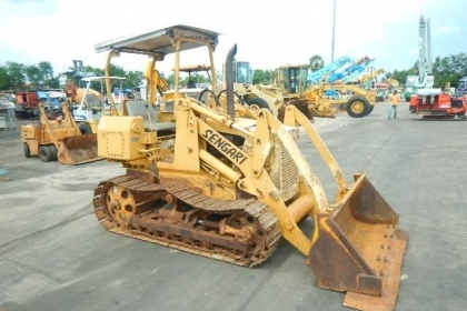 ขายรถตักตีนตะขาบ MITSUBISHI BS3F (สภาพดี)
