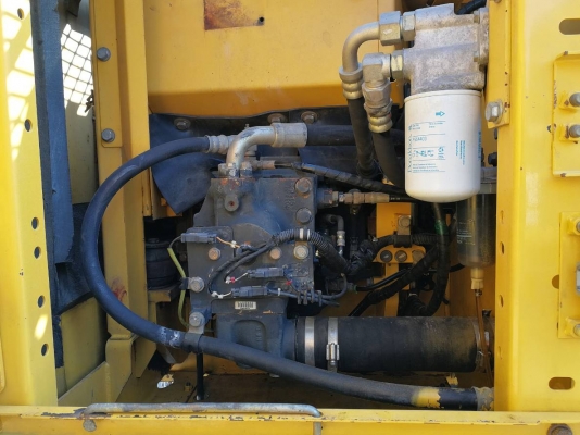 ขาย!! >>> Komatsu Pc130 รุ่น 7 สภาพพร้อมลุยงาน มีลายหัวเจาะ <<<  เบอร์ติดต่อ 098-7155789 086-4631102