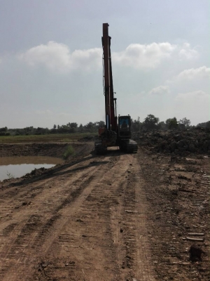 ขาย!! >>> Hitachi Ex200 รุ่น 2 บุมอาร์มยาว พร้อมใช้งาน <<< เบอร์ติดต่อ 098-7155789 086-4631102