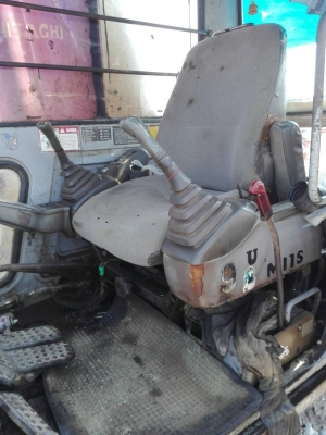 ขาย!! >>> Hitachi Ex200 รุ่น 2 บุมอาร์มยาว พร้อมใช้งาน <<< เบอร์ติดต่อ 098-7155789 086-4631102