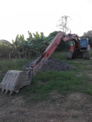 ขาย!! >>> Hitachi Ex200 รุ่น 2 บุมอาร์มยาว พร้อมใช้งาน <<< เบอร์ติดต่อ 098-7155789 086-4631102