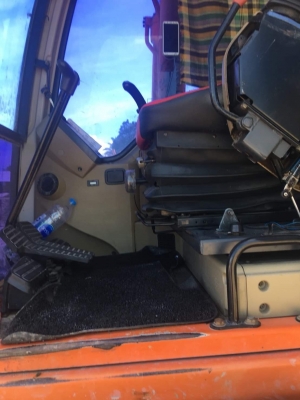 ขายรถแบคโฮ ยี่ห้อดูซาน 225 LCV ซื้อมือ1 ใช้งานน้อย สภาพใหม่พร้อมใช้งาน