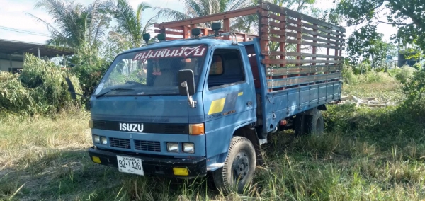 ขายหกล้อ ISUZU NPR 110 แรง