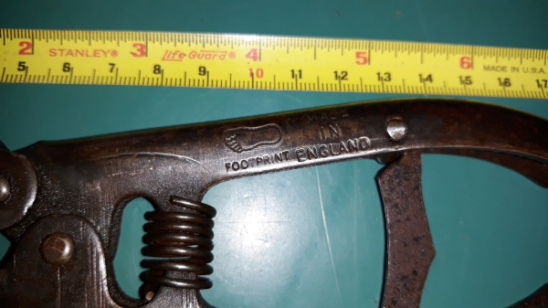 ขายคีมตัดหัวตะปูตราตีน FOOTPRINT MADE IN ENGLAND.งานเก่าสภาพดี ขายคีมตัดหัวตะปูตราตีน FOOTPRINT MADE IN ENGLAND.งานเก่าสภาพดี