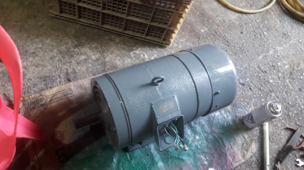 ขาย !! มอเตอร์.มิตซู.ขนาด5แรง220v.สภาพพร้อมใช้งาน ขาย !! มอเตอร์.มิตซู.ขนาด5แรง220v.สภาพพร้อมใช้งาน