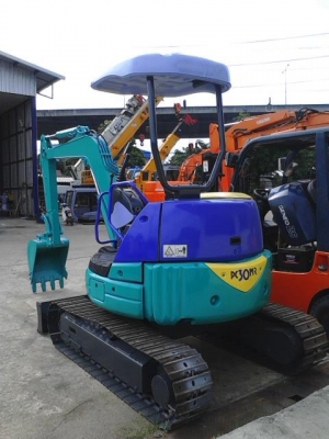 KOMATSU รุ่น PC 30 MR-1