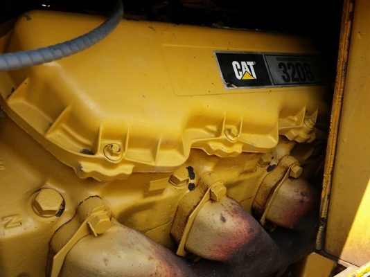 ขายรถบดอัดสั่นสะเทือน 10 ตัน DYNAPAC CC42A นำเข้าจาก USA แท้ 100\% สภาพสวย ไม่เคยใช้งานในไทย