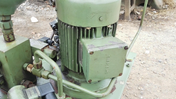ชุดพาวเวอร์ยูนิตเยอรมัน LUKAS GERMANY ขนาด 4 HP 380V ถังจุ 50 ลิตร เพลสเชอร์ 210 bar