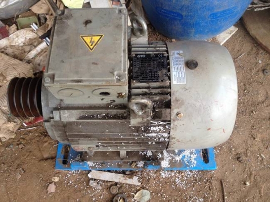 มอเตอร์ 7.5kw 6pole 3P