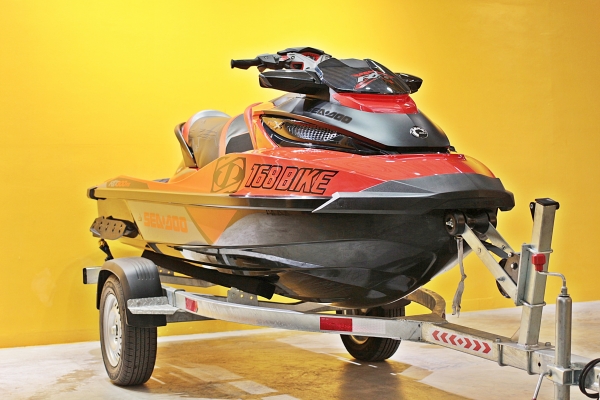 RXT300 rs ซื้อต้นปี2017สภาพใหม่มาก วิ่ง40ชม. 405,000 บ.