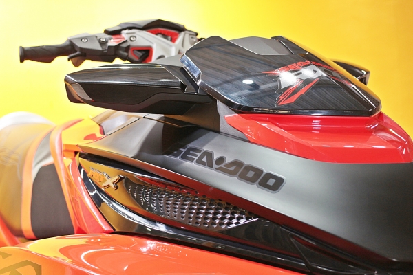 RXT300 rs ซื้อต้นปี2017สภาพใหม่มาก วิ่ง40ชม. 405,000 บ.