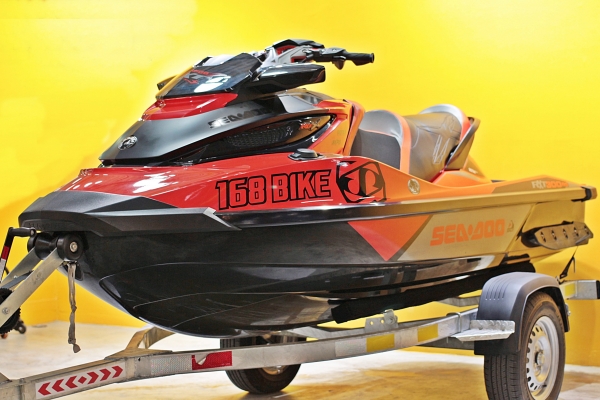 RXT300 rs ซื้อต้นปี2017สภาพใหม่มาก วิ่ง40ชม. 405,000 บ.