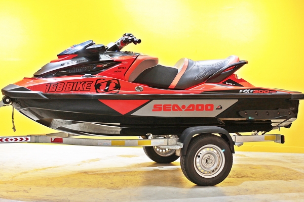 RXT300 rs ซื้อต้นปี2017สภาพใหม่มาก วิ่ง40ชม. 405,000 บ.