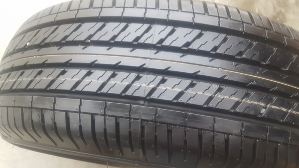 ยางป้ายแดง 215/65/16 ปี 4518 DUNLOP 4 เส้น ยางป้ายแดง 215/65/16 ปี 4518 DUNLOP 4 เส้น