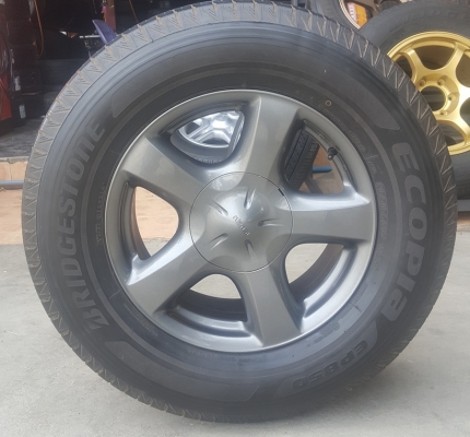 ขายล้อISUZU V Cross17 สีกัล ยาง265/65/17 ปี 14  4 ล้อ