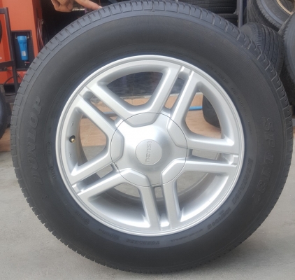 ขายล้อISUZU ขอบ16 1.9 พร้อมยาง215/65/16 ปี 17 4 ล้อ