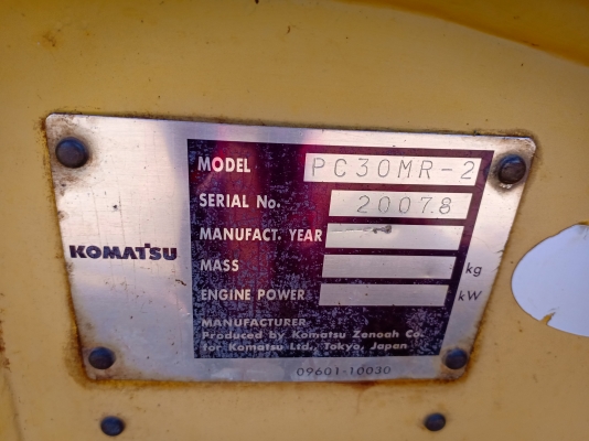 มาใหม่จ้า..KOMATSU PC30MR-2 เก่านอกแท้  เดิมๆๆ  มีลายแย๊ก ..ใช้งานมาแค่ 1,xxxชั่วโมง โทร 089-3818694จ๊อย