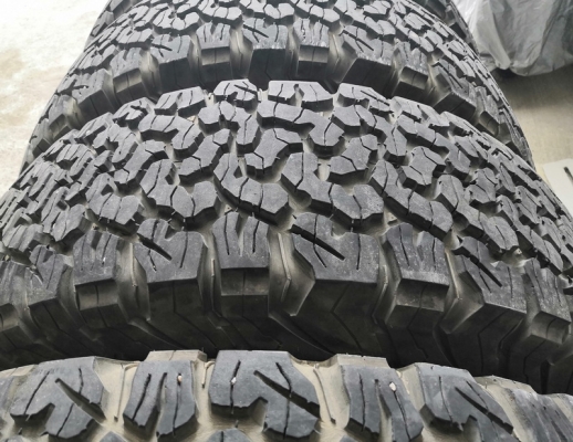 ยาง BF ko2 Allterrain 285/75/16 รูปชัดๆ ดอกหนาๆติดหนวดสะพาน ใช้น้อยมาก ไม่เคยปะ4เส้น ยาง BF ko2 Allterrain 285/75/16 รูปชัดๆ ดอกหนาๆติดหนวดสะพาน ใช้น้อยมาก ไม่เคยปะ4เส้น