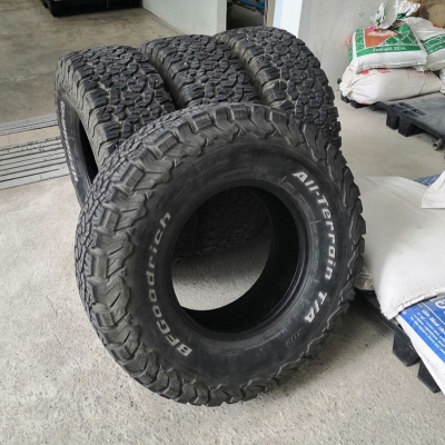 ยาง BF ko2 Allterrain 285/75/16 รูปชัดๆ ดอกหนาๆติดหนวดสะพาน ใช้น้อยมาก ไม่เคยปะ4เส้น