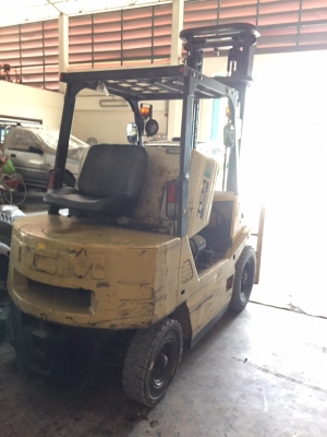 รถโฟร์คลิฟต์ TCM  เสา4เมตร 2.5ตัน