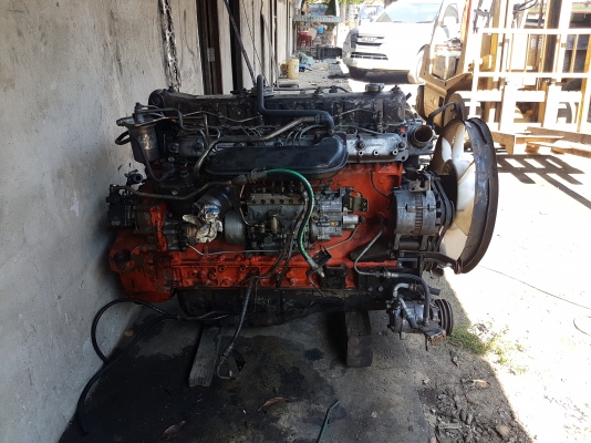 ขายเครื่องยนต์6sd1   240แรง