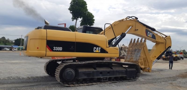 ขาย 1,780,000 CAT 330 D ไฟฟ้าครบ เครื่องดี ปั้มแรง เอวแน่น ช่วงล่างเต็มสวย แอร์หนาว เอกสารอินวอยทร์ รถสวยพร้อมใช้ รถอยู่ ลพบุรี 090-772-3710 090-772-3708