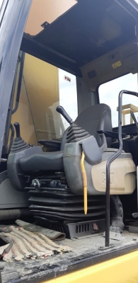 ขาย 1,780,000 CAT 330 D ไฟฟ้าครบ เครื่องดี ปั้มแรง เอวแน่น ช่วงล่างเต็มสวย แอร์หนาว เอกสารอินวอยทร์ รถสวยพร้อมใช้ รถอยู่ ลพบุรี 090-772-3710 090-772-3708