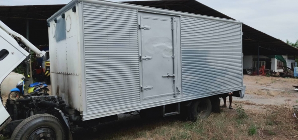 รถบรรทุก ISUZU ตู้แห้งหัวการ์ตูน รุ่น NPR66PX5 เครื่อง4 สูบ 120 แรงม้า