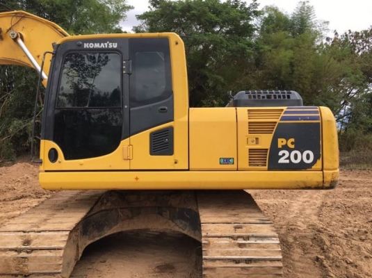 ขาย 2,200,000 KOMATSU pc 200-8 MO กล้องหลังแท้ ทำงาน 6,422 ชม. รถสวยเหมือนใหม่ เอกสารแจ้งจำหน่าย รถพร้อมใช้งานสวยมาก รถอยู่ ชัยภูมิ 090-772-3710 090-772-3708