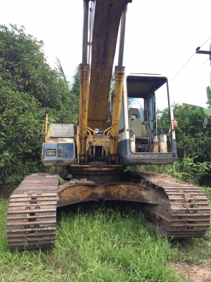 ขาย 495,000 Komatsu PC200 รุ่น 5 ครับ พร้อมระบบไลท์หัวแย๊ค ไฟฟ้าตัด เครื่องดี ปั้มแรง ช่วงล่างดี โซ่หนา เครื่องดี เอกสารแจ้งจำหน่าย รถสวยพร้อมใช้งาน รถอยู่ ระยอง 090-772-3710 090-772-3708