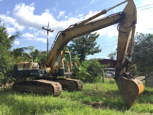 ขาย 495,000 Komatsu PC200 รุ่น 5 ครับ พร้อมระบบไลท์หัวแย๊ค ไฟฟ้าตัด เครื่องดี ปั้มแรง ช่วงล่างดี โซ่หนา เครื่องดี เอกสารแจ้งจำหน่าย รถสวยพร้อมใช้งาน รถอยู่ ระยอง 090-772-3710 090-772-3708