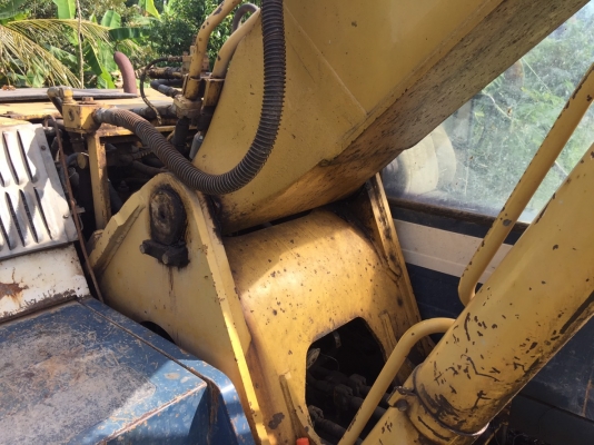 ขาย 495,000 Komatsu PC200 รุ่น 5 ครับ พร้อมระบบไลท์หัวแย๊ค ไฟฟ้าตัด เครื่องดี ปั้มแรง ช่วงล่างดี โซ่หนา เครื่องดี เอกสารแจ้งจำหน่าย รถสวยพร้อมใช้งาน รถอยู่ ระยอง 090-772-3710 090-772-3708