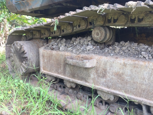 ขาย 495,000 Komatsu PC200 รุ่น 5 ครับ พร้อมระบบไลท์หัวแย๊ค ไฟฟ้าตัด เครื่องดี ปั้มแรง ช่วงล่างดี โซ่หนา เครื่องดี เอกสารแจ้งจำหน่าย รถสวยพร้อมใช้งาน รถอยู่ ระยอง 090-772-3710 090-772-3708