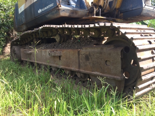 ขาย 495,000 Komatsu PC200 รุ่น 5 ครับ พร้อมระบบไลท์หัวแย๊ค ไฟฟ้าตัด เครื่องดี ปั้มแรง ช่วงล่างดี โซ่หนา เครื่องดี เอกสารแจ้งจำหน่าย รถสวยพร้อมใช้งาน รถอยู่ ระยอง 090-772-3710 090-772-3708