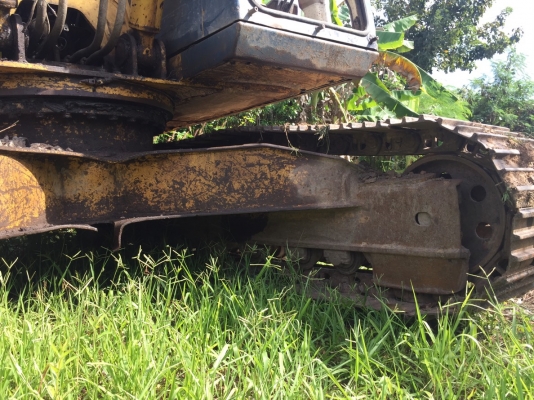 ขาย 495,000 Komatsu PC200 รุ่น 5 ครับ พร้อมระบบไลท์หัวแย๊ค ไฟฟ้าตัด เครื่องดี ปั้มแรง ช่วงล่างดี โซ่หนา เครื่องดี เอกสารแจ้งจำหน่าย รถสวยพร้อมใช้งาน รถอยู่ ระยอง 090-772-3710 090-772-3708