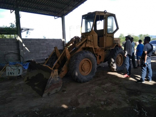 ขายด่วนรถตักเอวอ่อนCAT=910 ปี48 สภาพสวยใช้งานทุกวันมีเลมทะเบืยน สภาพดีพร้อมใช้งาน