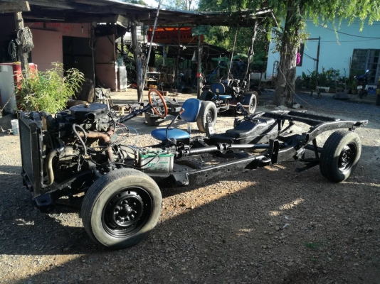 อีแต๋นพร้อมใช้งานเครื่องสี่สูบ sd23