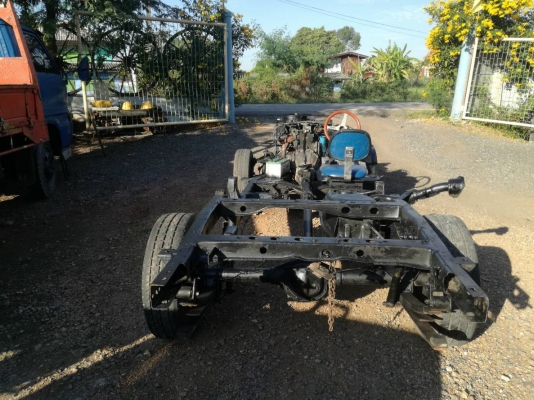 อีแต๋นพร้อมใช้งานเครื่องสี่สูบ sd23