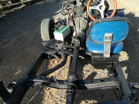 อีแต๋นพร้อมใช้งานเครื่องสี่สูบ sd23