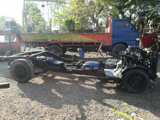 อีแต๋นพร้อมใช้งานเครื่องสี่สูบ sd23