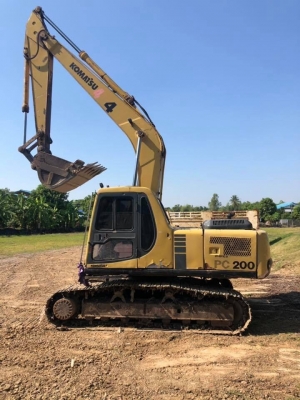 ขายรถแบคโฮ KOMATSU PC200-6 ราคา.650,000 ไฟฟ้าครบ เอวมีขยับนิดหน่อย มูมฮาร์มสวย แผ่นขนด 60 เครื่อง ปั้มแรง แอร์เย็น รถพร้อมใช้ สนใจนัดดูรถได้ที่ 081-3531946 ต่อ.บางนา &amp; ID-LINE รถใช้งานที่ จ.สิงบุรี