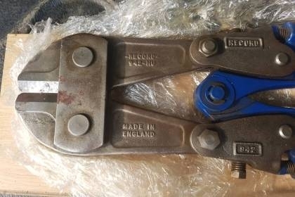 ขายกรรไกรตัดเหล็ก RECORD 942 MADE IN ENGLAND.รุ่นงานหนักใหม่เก่าเก็บ ขายกรรไกรตัดเหล็ก RECORD 942 MADE IN ENGLAND.รุ่นงานหนักใหม่เก่าเก็บ