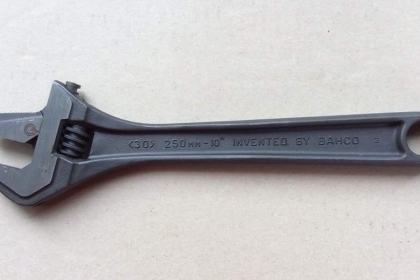 ขายประแจเลื่อนรุ่นสลับปากได้ BAHCO 10 " MADE IN SWEDEN.เก่าเก็บ ขายประแจเลื่อนรุ่นสลับปากได้ BAHCO 10 " MADE IN SWEDEN.เก่าเก็บ