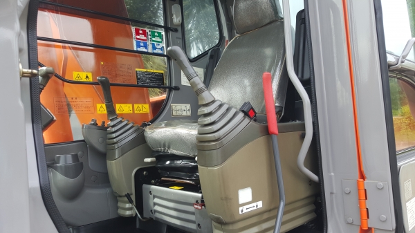 ขายฮิตาชิZX120 รถญี่ปุ่นนำเข้าบูมยาว12เมตร