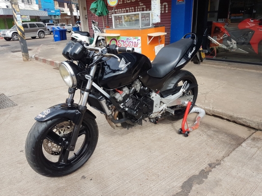 ขายแลกเทิร์น HONDA HORNET250 สีสวย เครื่องดี ท่อแต่ง กันล้ม แฮนด์บาร์ ยางหน้าหลังเต็ม ทะเบียนพร้อมโอ ขายแลกเทิร์น HONDA HORNET250 สีสวย เครื่องดี ท่อแต่ง กันล้ม แฮนด์บาร์ ยางหน้าหลังเต็ม ทะเบียนพร้อมโอ