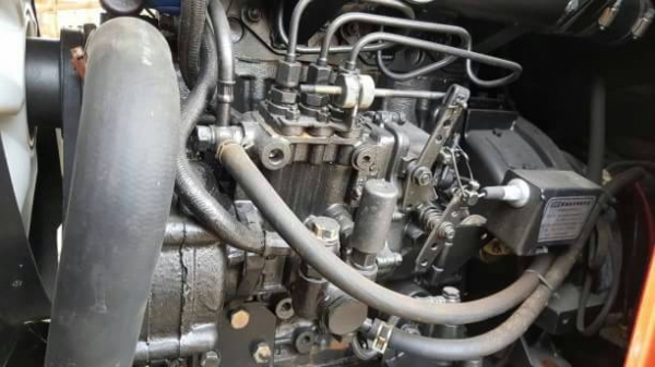 ขายเครื่องปั่นไฟสนามDiesel Generator SHT25D ปั่นไฟได้ 20KVA สามารถปั่นไฟได้220V.และ380V. (1เฟสและ3เฟส) เครื่องยนต์ดีเซล 3 สูบ ของเก่านอก จำนวนชั่วโมงใช้งานประมาณ380 ชม.