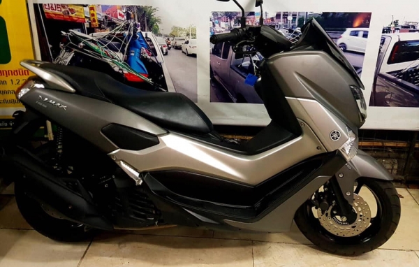 nmax สีเทาปี61ไมล์น้อย3พันโล สวยๆเลยครับ 48900
