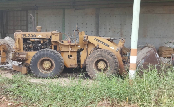 ขาย รถตักขนาดใหญ่ FURUKAWA FL230 เอวอ่อน เกียร์ทอค ดิสเบรค รถจอดไว้ไม่ได้ใช้งาน เครื่องสตาร์ทติด ราคาต่อรองได้