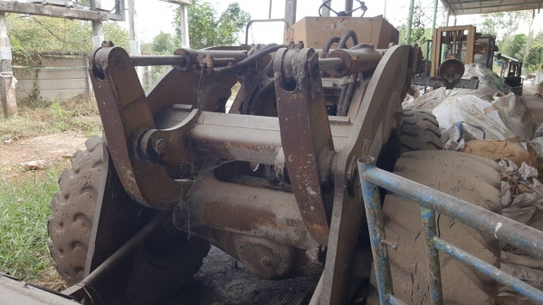 ขาย รถตักขนาดใหญ่ FURUKAWA FL230 เอวอ่อน เกียร์ทอค ดิสเบรค รถจอดไว้ไม่ได้ใช้งาน เครื่องสตาร์ทติด ราคาต่อรองได้