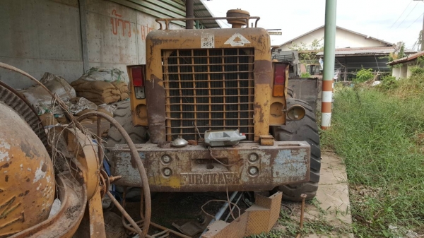 ขาย รถตักขนาดใหญ่ FURUKAWA FL230 เอวอ่อน เกียร์ทอค ดิสเบรค รถจอดไว้ไม่ได้ใช้งาน เครื่องสตาร์ทติด ราคาต่อรองได้